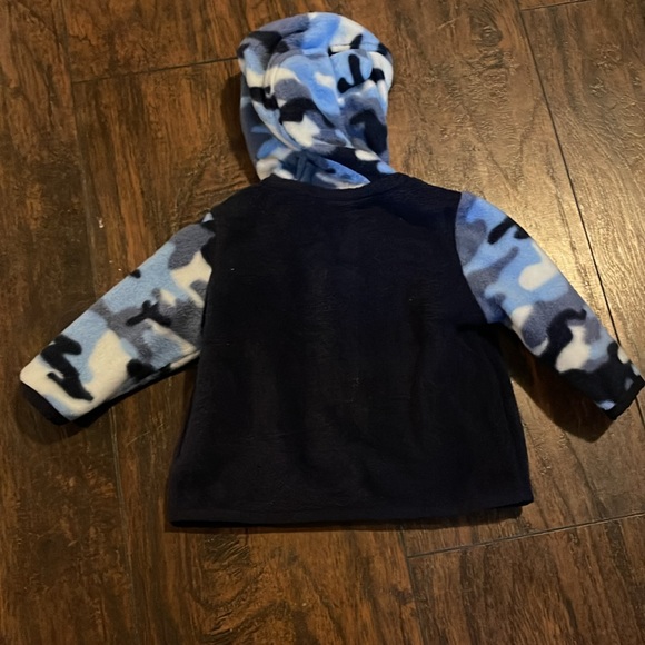 Baby Gap Camo Hooded Fleece Zip Up Jacket - Picture 2 of 3